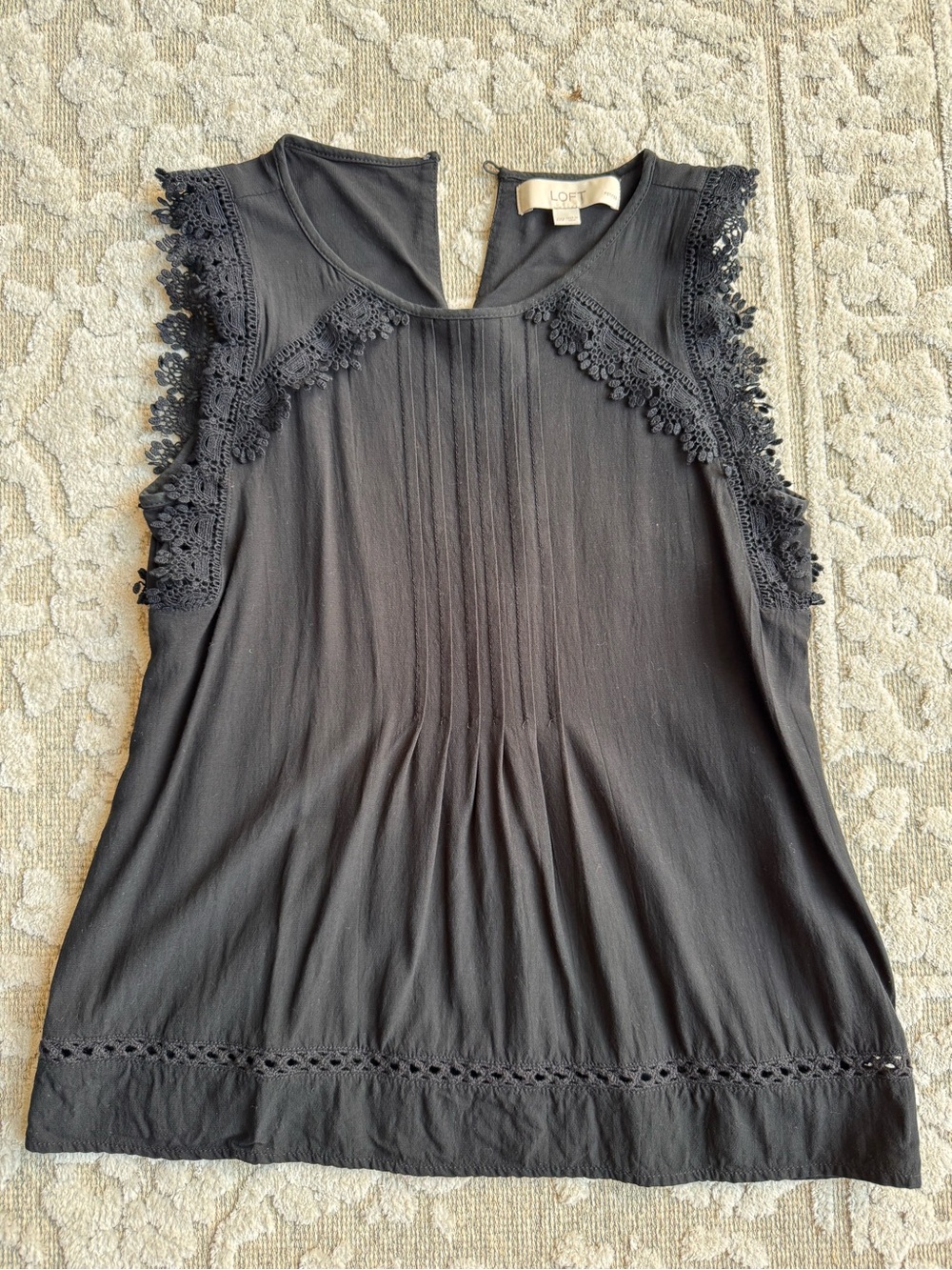 LOFT Black Lace-Trim Pleated Sleeveless Top
